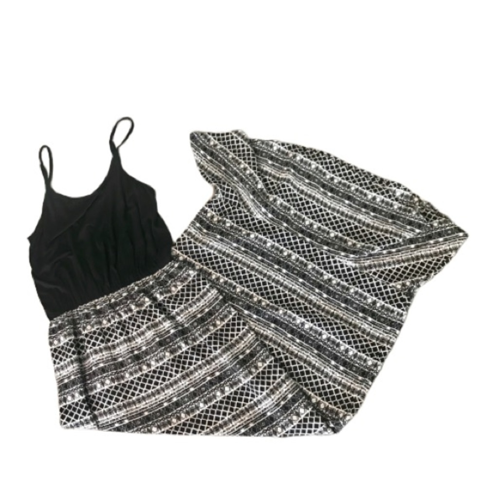 2/$20 Charming Charlie’s Women’s M Maxi Dress